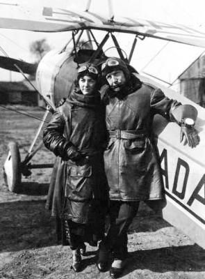 1923 nungesser et consuelo devant un morane saulnier orly